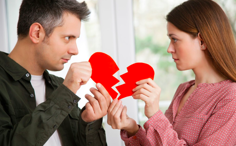 锡林郭勒盟离婚如何申请财产保全冻结对方账户